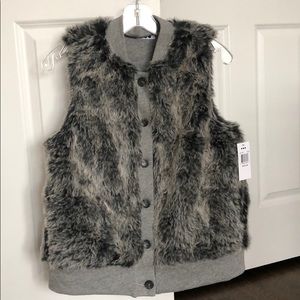 NWT Three Dots Faux Fur Vest